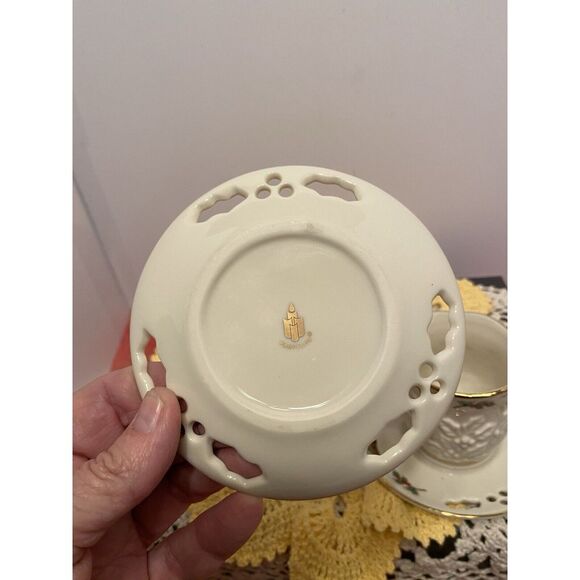 PartyLite P7257 2 Sets Holly Leaf Cup and Saucer Holiday Decor Or Votive Holders - Picture 4 of 8